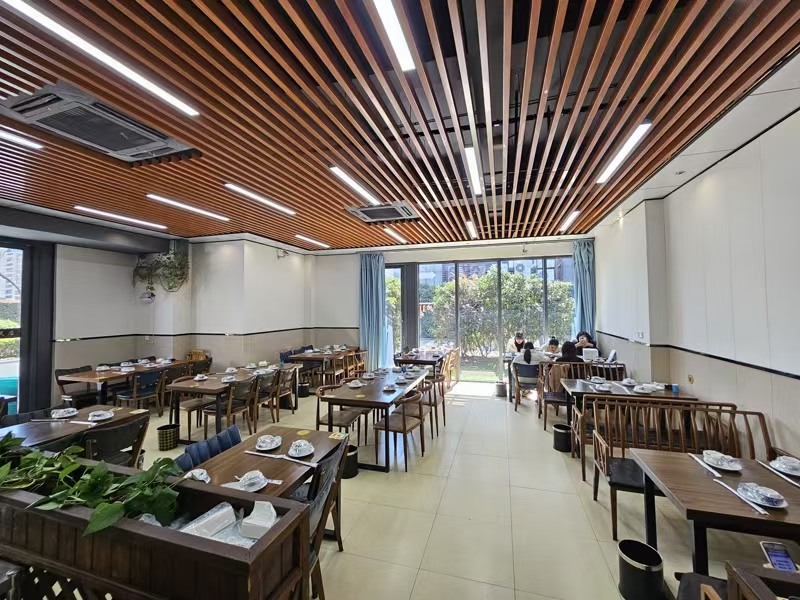 好运转(利华煲店)餐饮店聚集段经营7年半的餐饮店转让