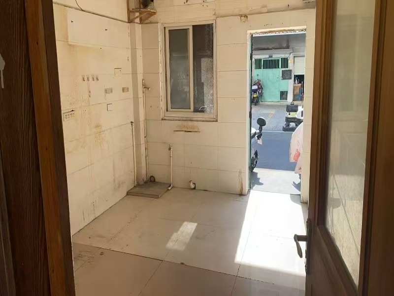 好运转(旺铺出租)桐乡中山中路新世纪公园对面旺铺出租