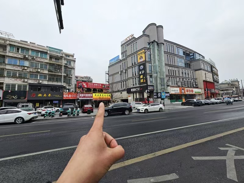 好运转（西北特色美食城）休闲娱乐美食街专区纯一层120㎡精装餐饮店转让
