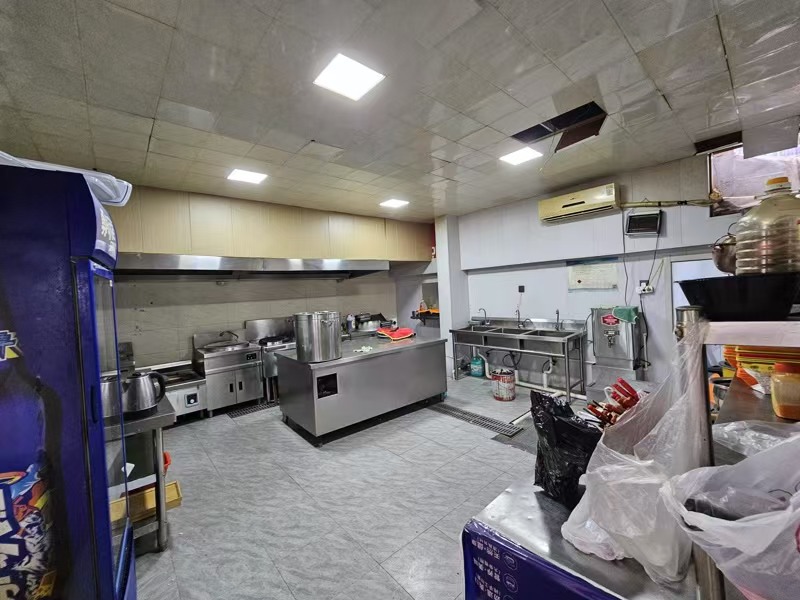 好运转（西北特色美食城）休闲娱乐美食街专区纯一层120㎡精装餐饮店转让