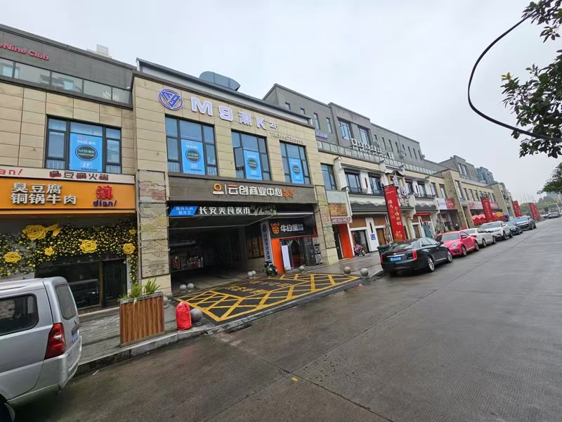 好运转（战云台球）大学城门口美食街商业中心 营业中300㎡台球厅转让