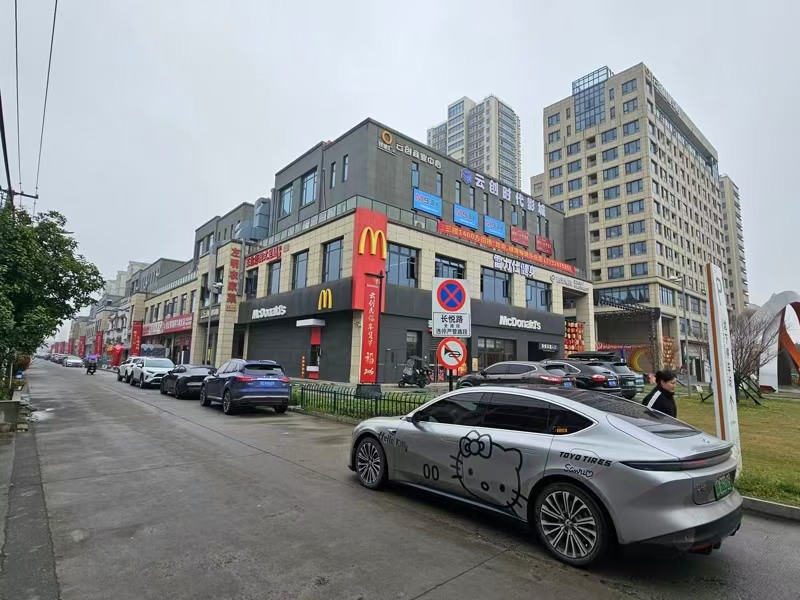 好运转（战云台球）大学城门口美食街商业中心 营业中300㎡台球厅转让