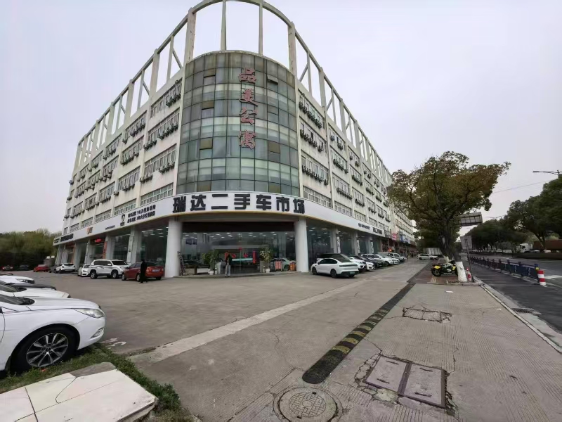 好运转(颖龙台球棋牌)南湖区大桥品美酒店公寓小区门口600平精装台球厅转让