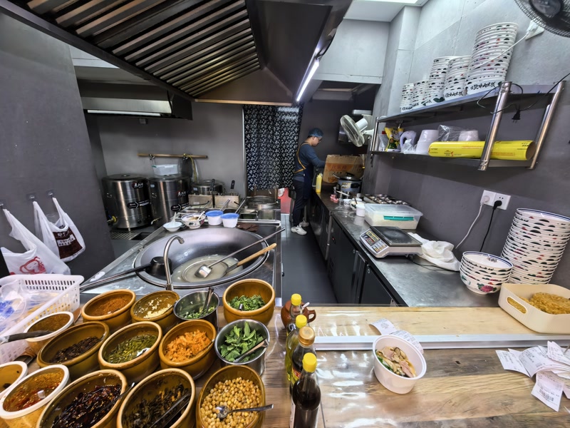 好运转（乔杉杉生烫牛肉米线）秀洲区老大润发网红米线小吃店转让