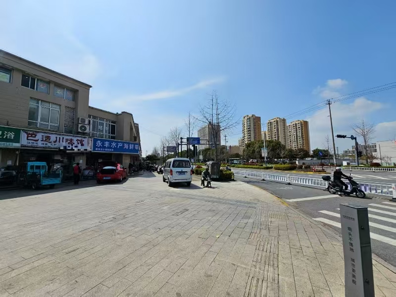 好运转（巴适川味馆）因身体原因转让130㎡餐饮店、有口粮证