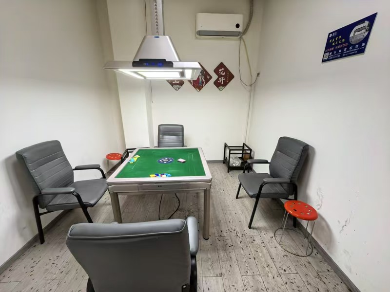 好运转（七悠自助台球棋牌）桐乡濮院大型成熟小区门口台球厅转让