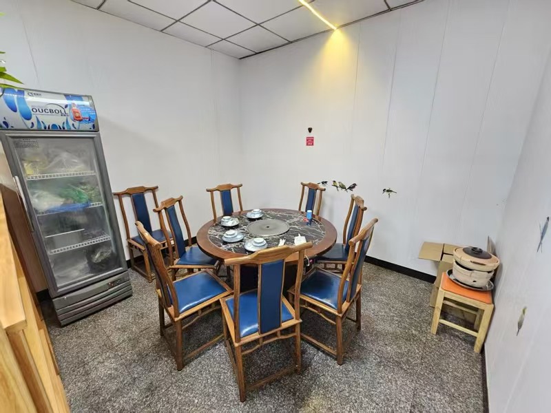 好运转（李大头全羊馆烧烤）工业厂区附近纯一层150平烧烤店转让