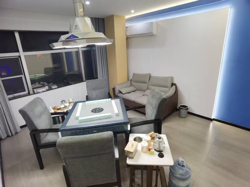 好运转（四季风享）南湖区餐饮美食一条街280㎡精装棋牌室转让、