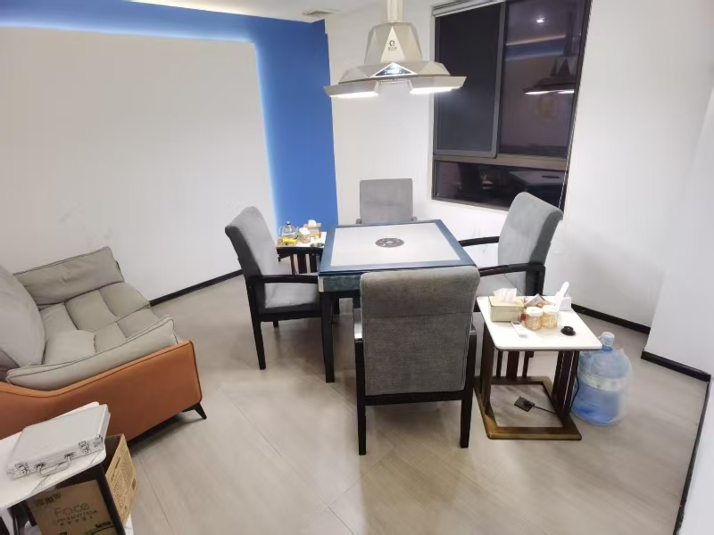 好运转（四季风享）南湖区餐饮美食一条街280㎡精装棋牌室转让、