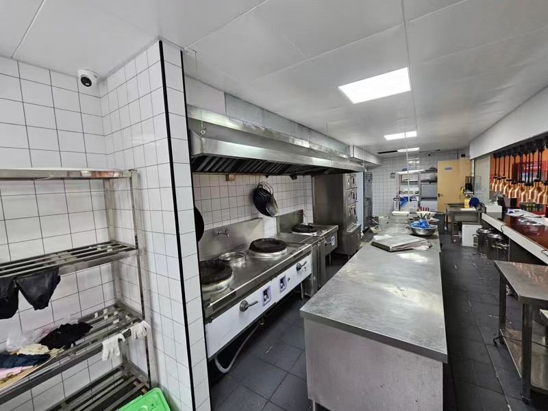 好运转（烟火小厨）纯一层170㎡精装餐饮店转让、快餐.中餐.小炒.夜宵.都可以做