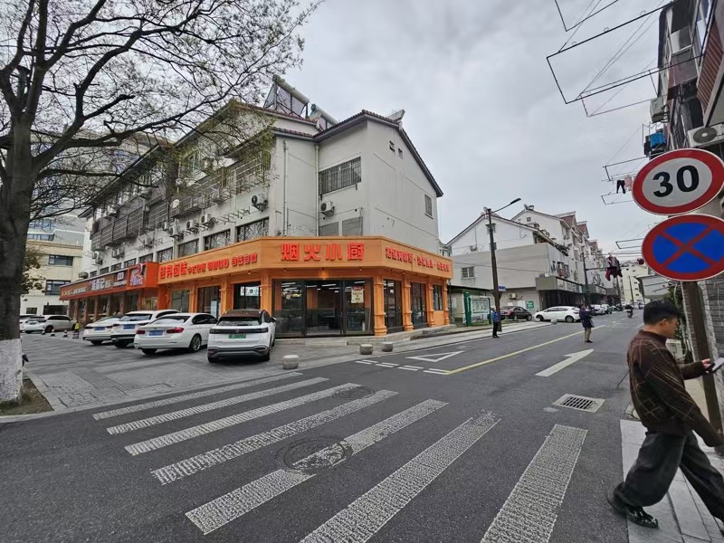 好运转（烟火小厨）纯一层170㎡精装餐饮店转让、快餐.中餐.小炒.夜宵.都可以做