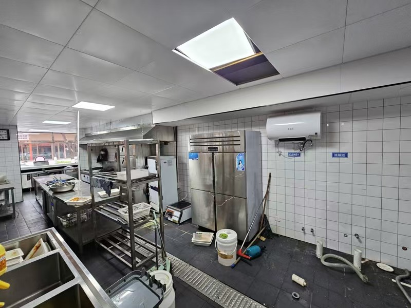 好运转（烟火小厨）纯一层170㎡精装餐饮店转让、快餐.中餐.小炒.夜宵.都可以做