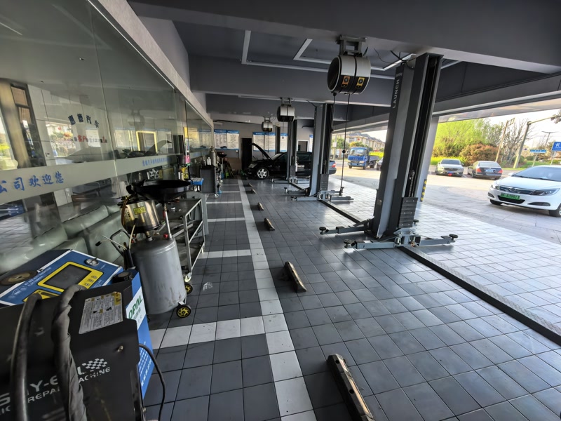 好运转(王江泾汽修店)王江泾省道路口正拐角汽修店出租或转让