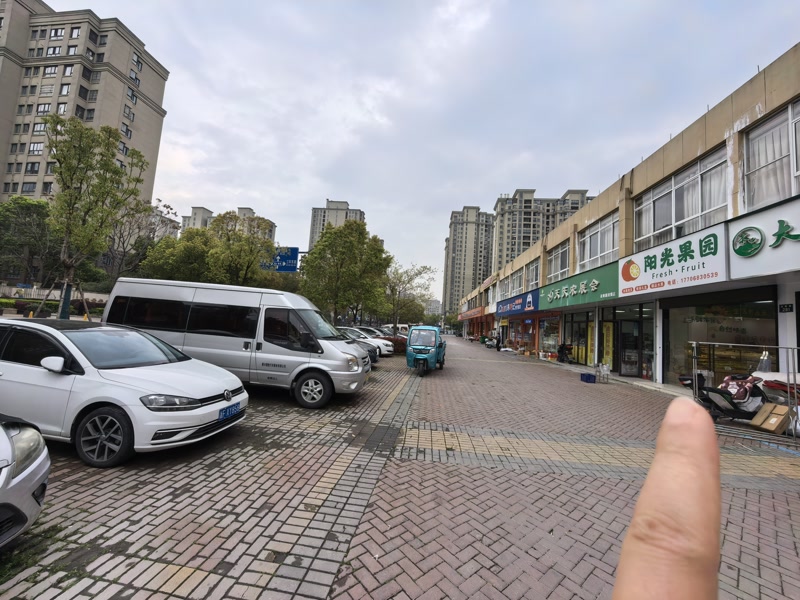 好运转（阳光果园）南湖区双小区门口水果店转让