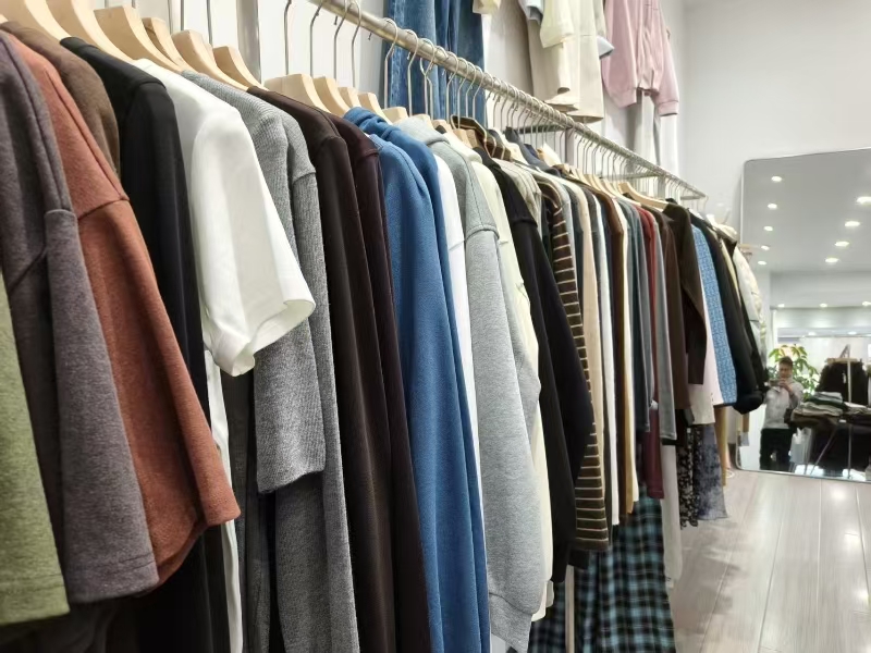 好运转（冯冯女装）海宁斜桥多个小区旁女装店转让