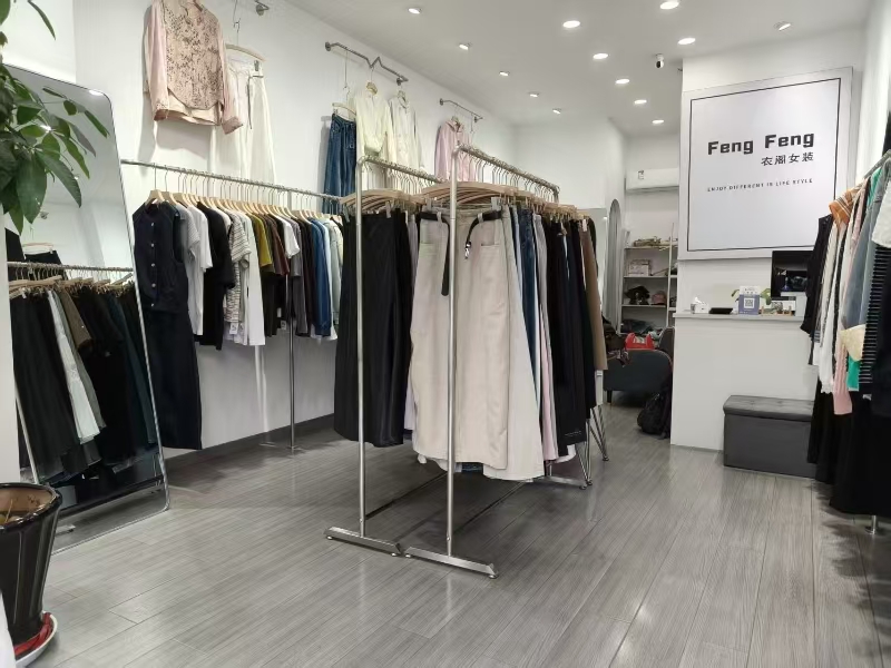 好运转（冯冯女装）海宁斜桥多个小区旁女装店转让