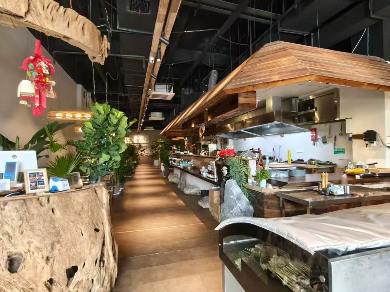 好运转（犇海串烧海胆海鲜料理）市中心南湖区拐角旁餐饮店转让