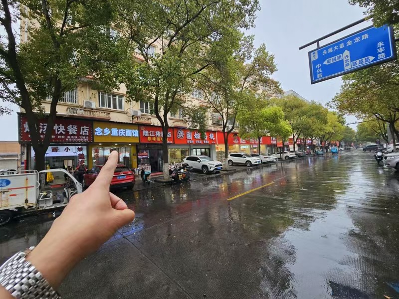 好运转（念乡重庆面馆）毛衫工业重镇餐饮专区纯一层40㎡小吃店转让