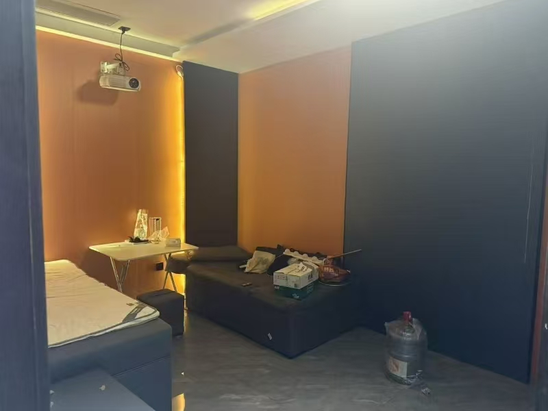 好运转（瑾禾养生馆）昌盛南路多个小区，职业学校周围居民聚集地，商圈自带流量，230㎡美容养生馆空店转让、