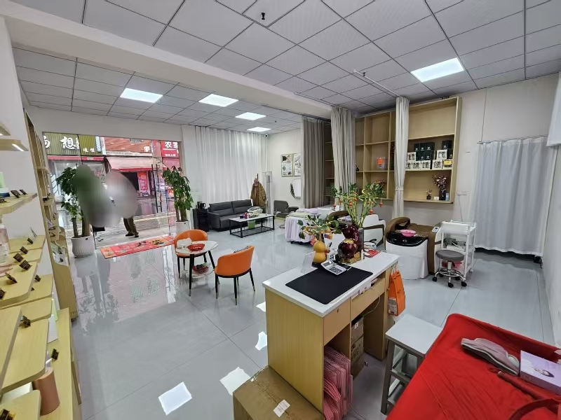 好运转（本源诗.轻素栖花里）毛衫工业重镇纯一层精装修50㎡美容养生馆转让