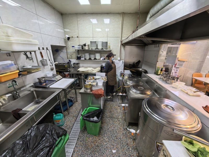 好运转（云南鸡汤米线）桐乡市小蜜蜂米线店2万急转