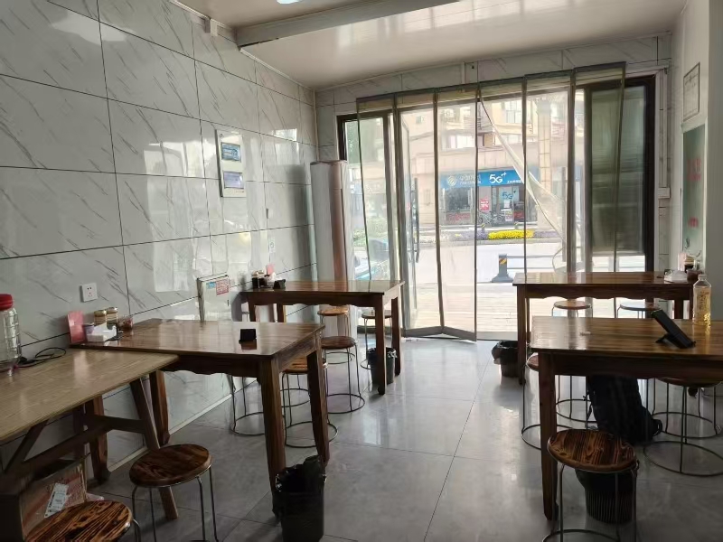 好运转（黄焖鸡米饭）南湖区高档小区门口小吃烧烤店转让