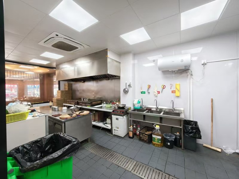 好运转（小九烧烤）纯一层115㎡烧烤店转让、火爆营业中