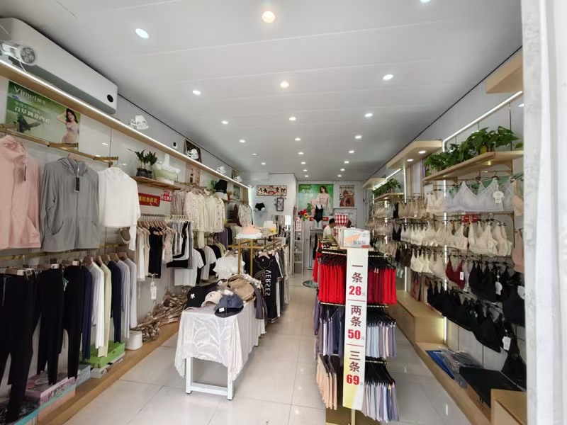 好运转（唯美.健康养生内衣）步行街上下两层75㎡服装店转让，可空转