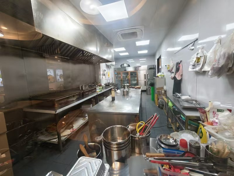 好运转（小九烧烤）纯一层115㎡烧烤店转让、火爆营业中