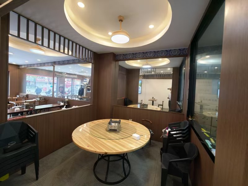 好运转（小九烧烤）纯一层115㎡烧烤店转让、火爆营业中