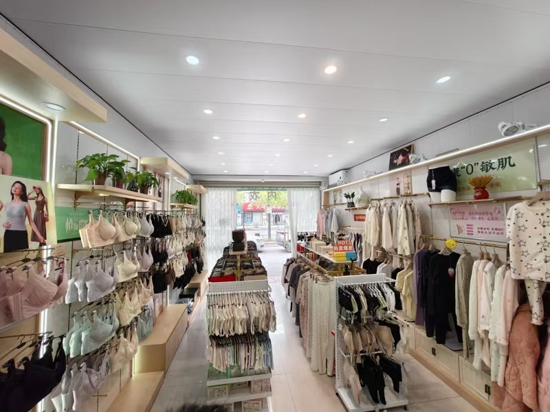 好运转（唯美.健康养生内衣）步行街上下两层75㎡服装店转让，可空转
