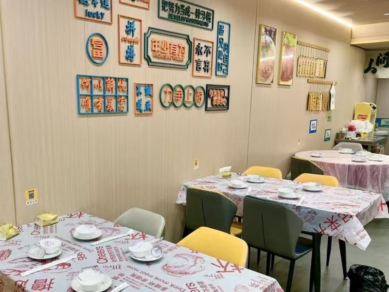 好运转(深夜酒肆精品小龙虾)海宁市中心年租2.5万餐饮店转让