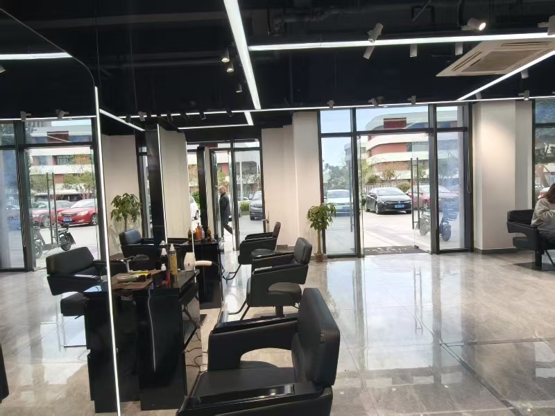 好运转（理享造型）平湖小区门口第三家理发店转让