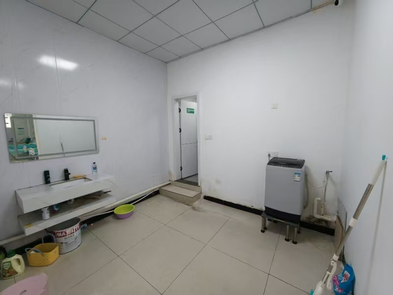 好运转（友合诊所）纯一层3间246㎡诊所转让、可空店转让