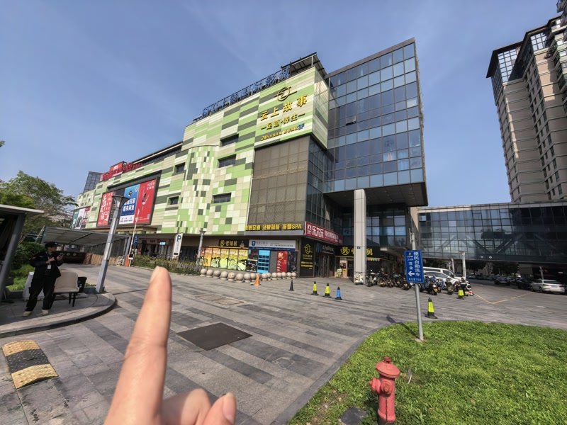 好运转(巴喜哥牛肉火锅)平湖市嘉荟城纯一层220平火锅店转让