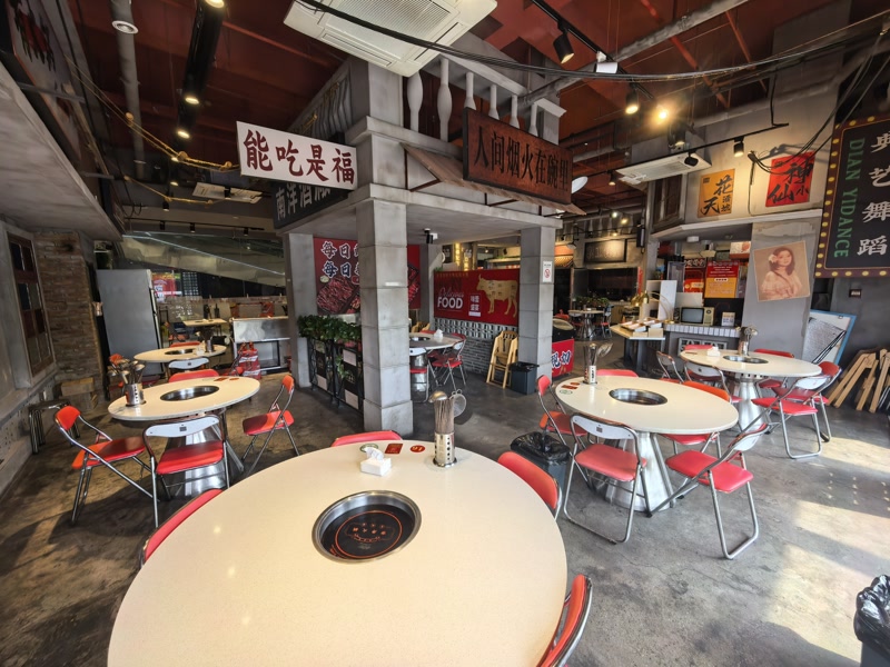 好运转(巴喜哥牛肉火锅)平湖市嘉荟城纯一层220平火锅店转让