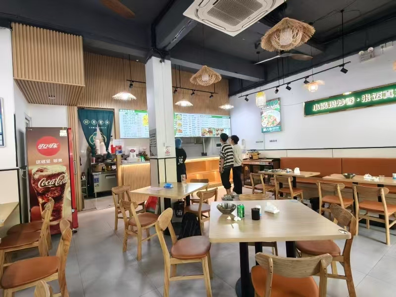 好运转（湘八爷）桐乡小蜜蜂双门面餐饮店转让