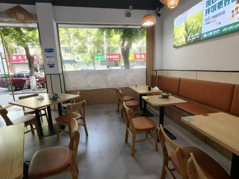 好运转（湘八爷）桐乡小蜜蜂双门面餐饮店转让