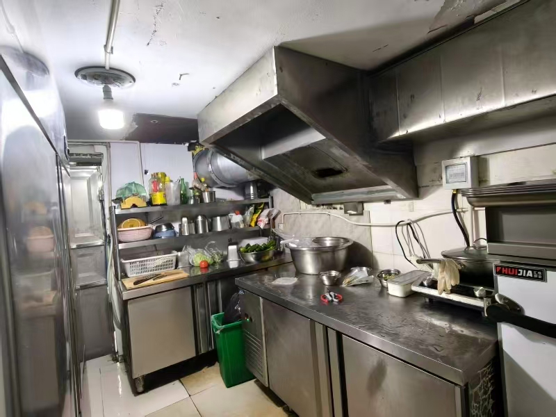 好运转（湘八爷）桐乡小蜜蜂双门面餐饮店转让