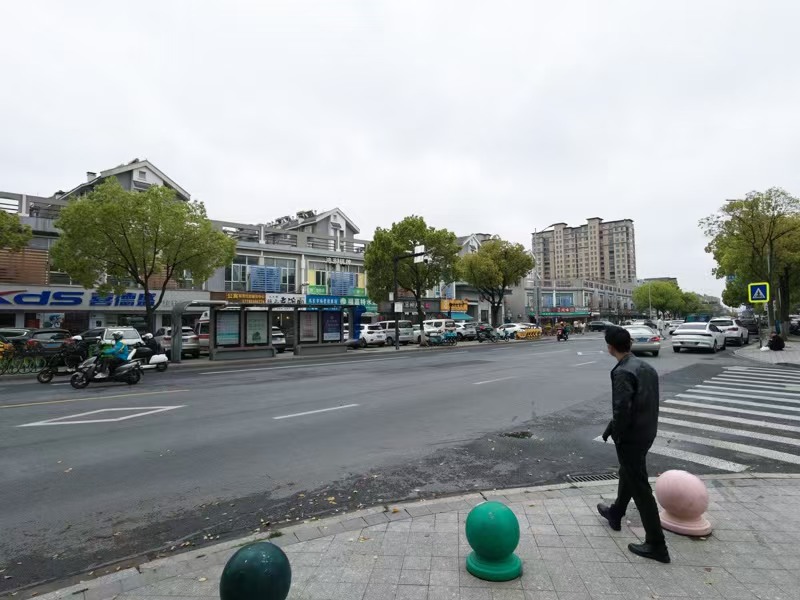 好运转（单羊世家羊肉汤）写字楼底商、四周小区、纯一层220㎡餐饮店转让