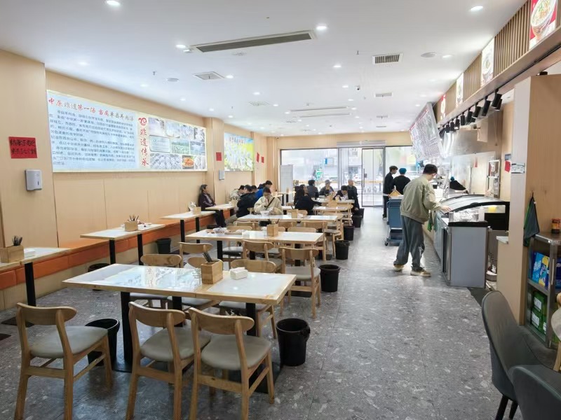 好运转（单羊世家羊肉汤）写字楼底商、四周小区、纯一层220㎡餐饮店转让