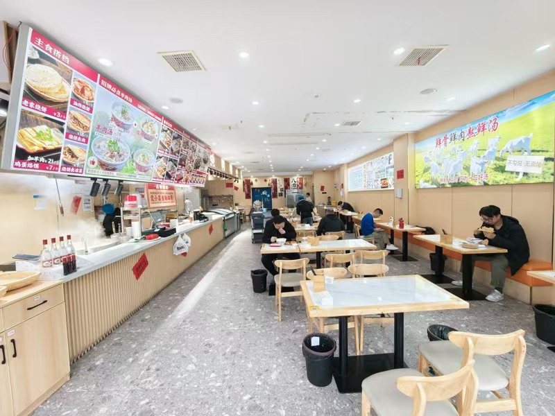 好运转（单羊世家羊肉汤）写字楼底商、四周小区、纯一层220㎡餐饮店转让