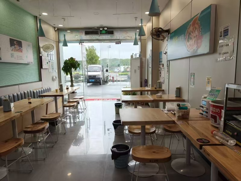 好运转（佰位鲜花甲米线）海盐百步大型酒店旁小吃店转让