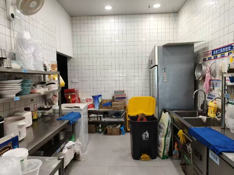 好运转（佰位鲜花甲米线）海盐百步大型酒店旁小吃店转让