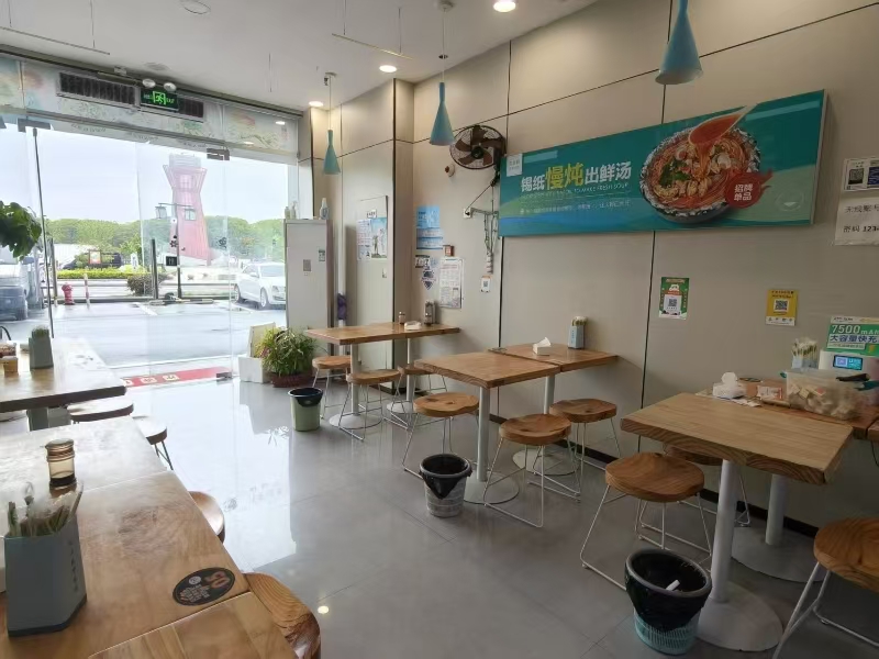 好运转（佰位鲜花甲米线）海盐百步大型酒店旁小吃店转让