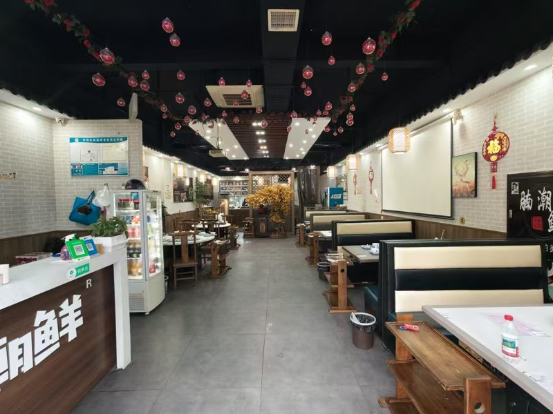 好运转（腩潮鲜.牛腩火锅）镇中心&ldquo;C位&rdquo;开了7年的火锅店转让