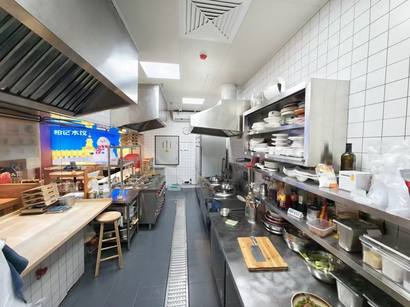 好运转（柏记水饺）多栋大型写字楼底商纯一层92㎡饺子馆转让