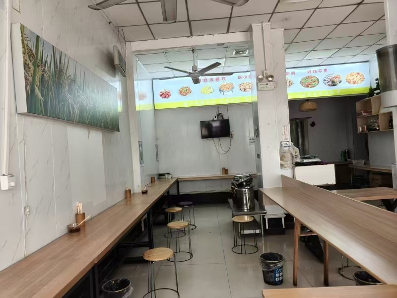 好运转（百姓食堂中式快餐）海宁小区大门口旁快餐店转让
