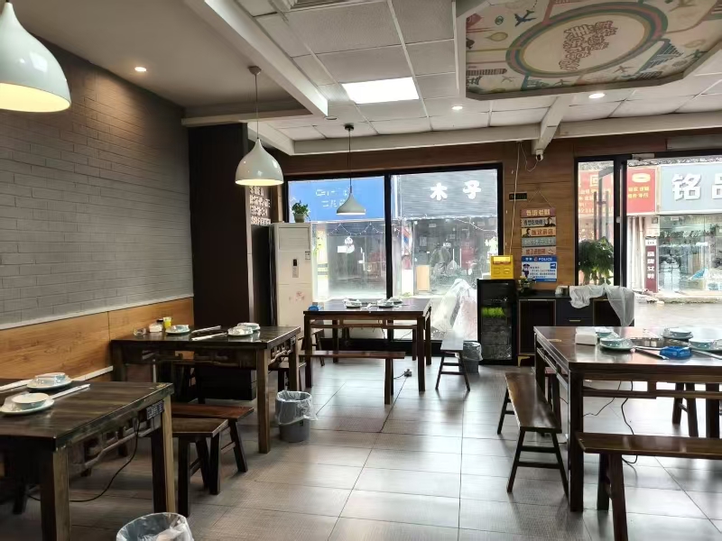 好运转（飞翔干锅虾餐饮店）海宁袁花蜜雪冰城旁餐饮店转让