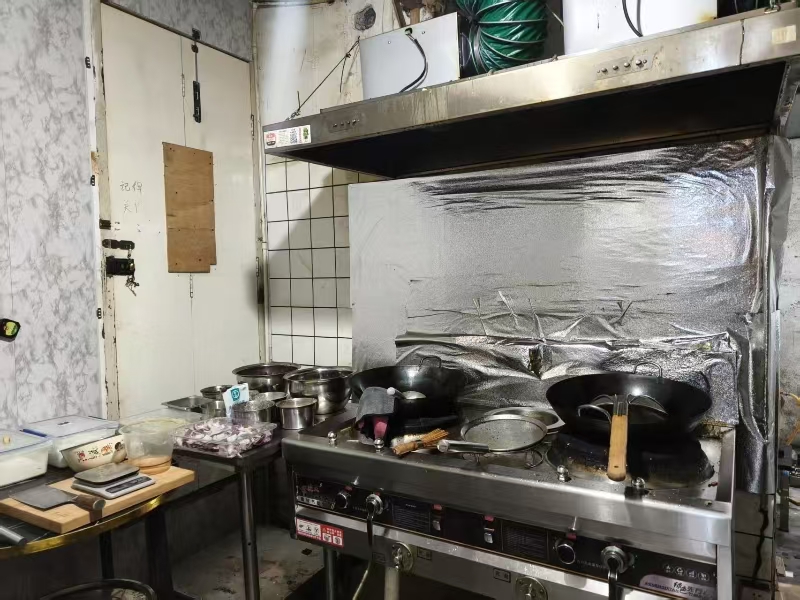 好运转（飞翔干锅虾餐饮店）海宁袁花蜜雪冰城旁餐饮店转让